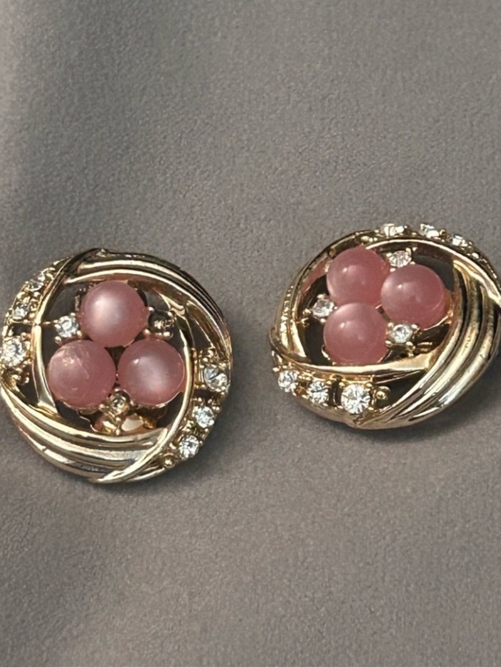 Vintage Gold Tone Pink Faux Pearl Crystal Clip On Earrings 💗💎👂